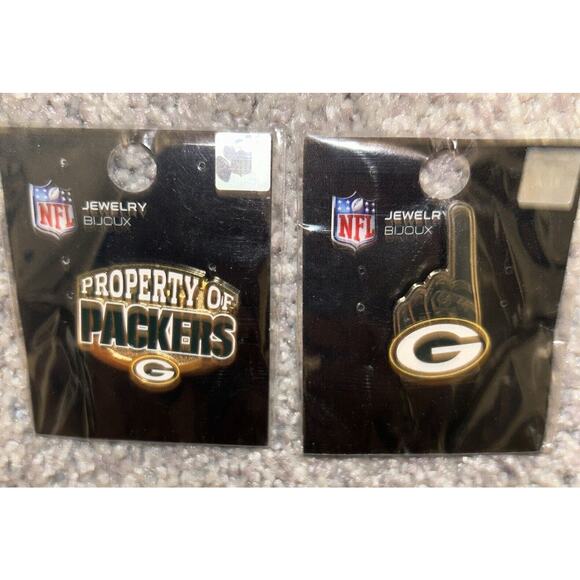 2 Licensed‎ NFL Football Green Bay Packers Official Team Logo Lapel Pins - Picture 1 of 2